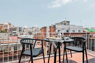 Lloguer Apartament  Via augusta. Apartamento de 3 habitaciónes con terraza y oficina en gràcia