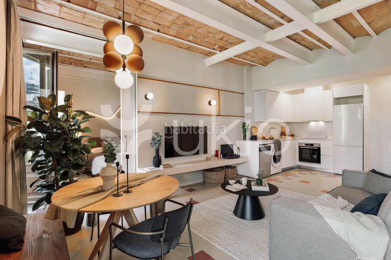Foto ceab4971-c315-435e-8926-75249e20b068. Alquiler apartamento  de 2 habitaciones en eixample dreta en Barcelona