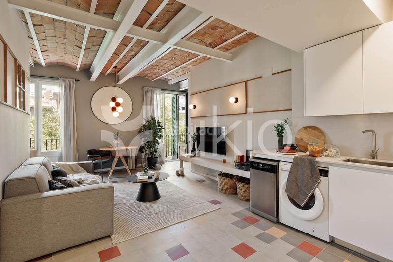 Foto de0d9cd2-4883-470e-8fa3-bb05a301f354. Alquiler apartamento  de 2 habitaciones en eixample dreta en Barcelona