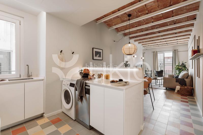 Foto de80a172-d70d-487b-b05d-43f5ae852afd. Alquiler apartamento  de 2 habitaciones con oficina en eixample dreta en Barcelona