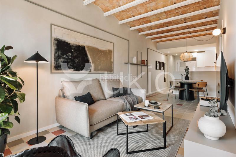 Foto e4189263-fd78-4c00-a0d8-a415a2fbdc05. Alquiler apartamento  de 2 habitaciones con oficina en eixample dreta en Barcelona