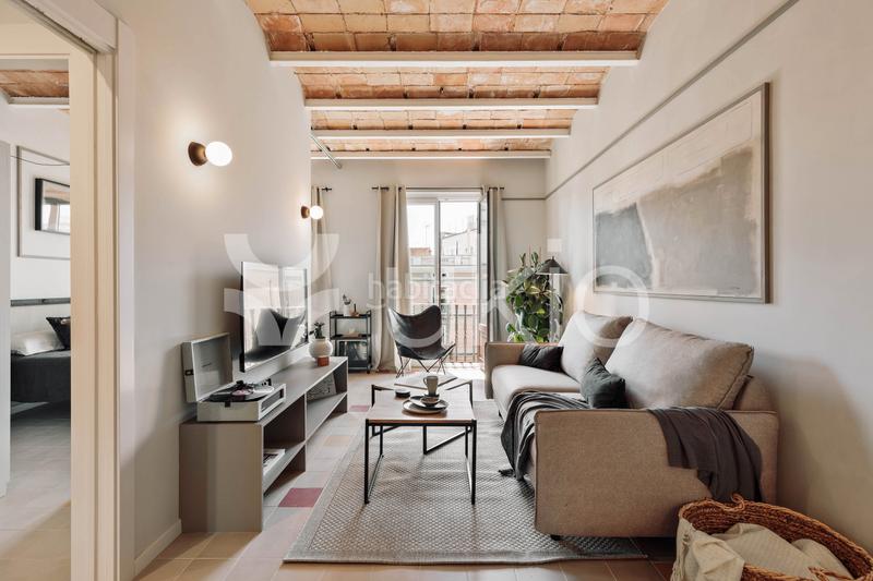 Foto e73914e8-022a-4a80-ba60-ec739b75db18. Alquiler apartamento  de 2 habitaciones con oficina en eixample dreta en Barcelona