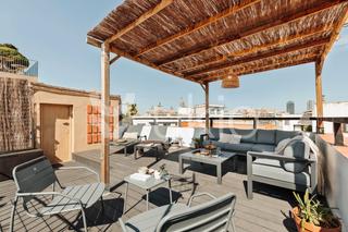Affitto Monolocale  Carrer del rec comtal. Estudio con terraza en el born
