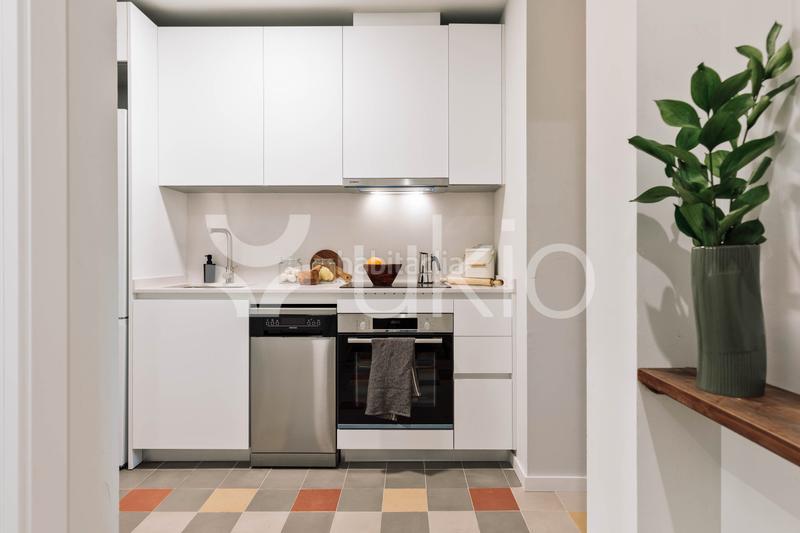 Foto aaf8ea7c-b60e-49ed-b0dd-498070e2d317. Alquiler apartamento  de 2 habitaciones con oficina en eixample dreta en Barcelona