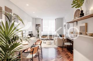 Miete Appartement  Calle de trafalgar. Apartamento de 2 dormitorios  en almagro