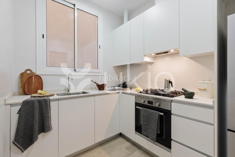 Foto 03eaea17-35ad-42ae-aa0e-b3ec17afe1d1. Alquiler apartamento  de 3 habitaciones con terraza en eixample esquerra en Barcelona