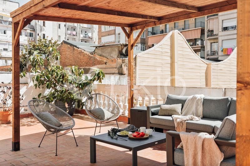 Foto 96f85b2c-68e7-44d0-973e-75d2a366f124. Alquiler apartamento  de 3 habitaciones con terraza en eixample esquerra en Barcelona