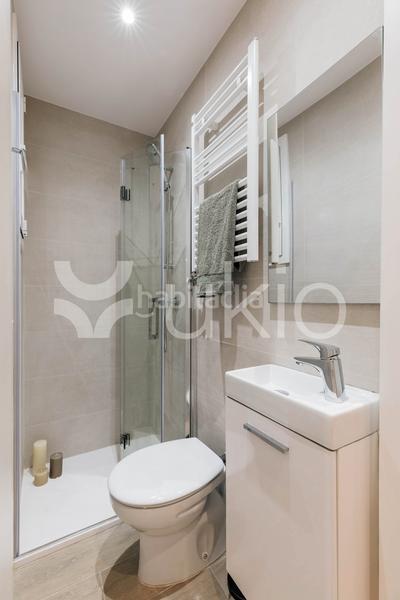 Foto a16e7709-bb03-4097-8c28-214899c9522e. Alquiler apartamento  de 3 habitaciones con terraza en eixample esquerra en Barcelona