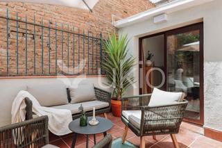 Location Appartement  Carrer de ramón y cajal. Apartamento de 2 habitaciones con terraza en gràcia