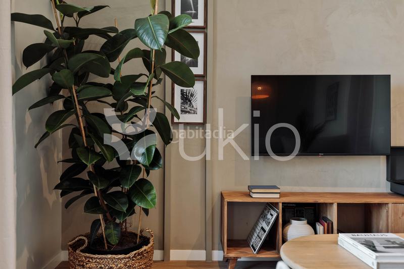 Foto 33da44c0-f320-4634-a113-61a47bcc533d. Alquiler apartamento  de 3 habitaciones con balcón en eixample esquerra en Barcelona