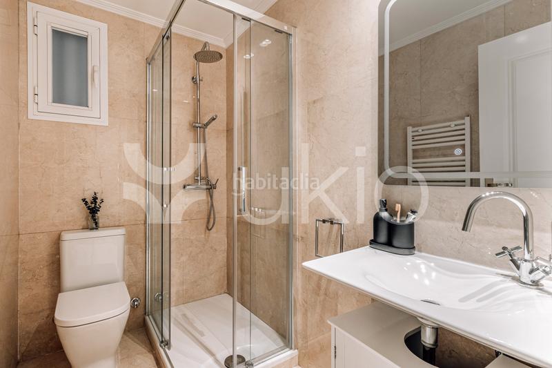 Foto c148ebc4-c0e7-4f85-bb04-875a9cd3dfa9. Alquiler apartamento  de 2 habitaciones en Almagro en Madrid