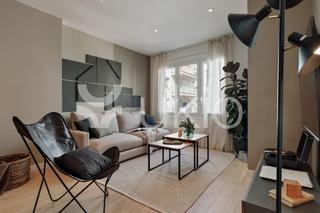 Miete Appartement  Carrer de loreto. Apartamento de 2 habitaciones en les corts