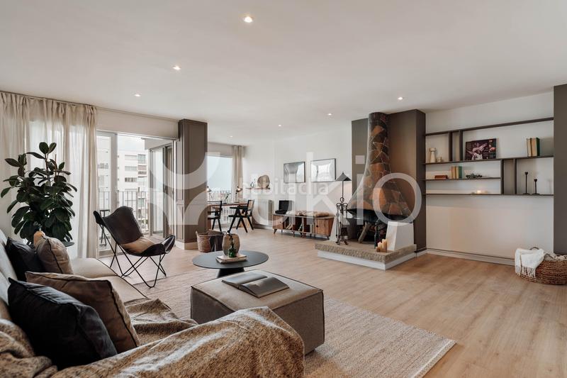 Foto 1700d9b6-9052-48a2-9658-fcfdb188d681. Alquiler apartamento  de 5 habitaciones con terraza en pedralb en Barcelona