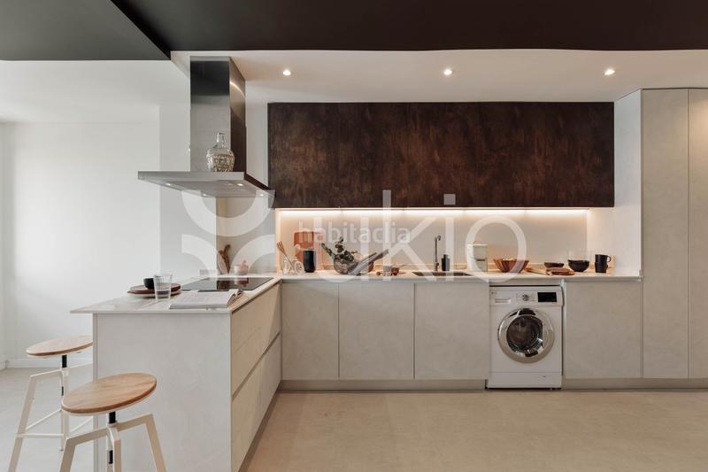 Foto ea8150bc-f95b-4a57-a98d-9868ce299b23. Alquiler apartamento  de 5 habitaciones con terraza en pedralb en Barcelona