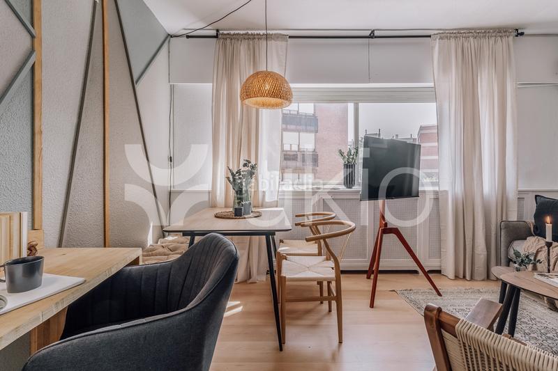 Foto f245a090-404a-4be4-930b-cc57c6820d54. Miete appartement mit heizung in Hispanoamérica-Bernabéu Madrid