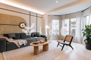 Lloguer Apartament  Carrer de muntaner. Apartamento de 4 habitaciones con balcon en sant gervasi