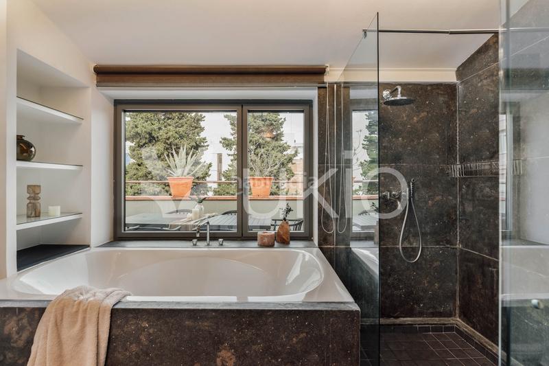 Foto 7f8b1e10-271d-4601-99bb-25cdd3e523b9. Alquiler apartamento  de 4 habitaciones con terraza en Sarrià en Barcelona