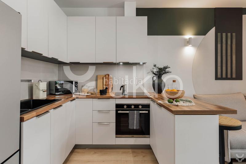 Foto b86ded60-e8a5-43b3-86e3-333c5c8af837. Lloguer apartament amb calefacció a Sant Antoni Barcelona