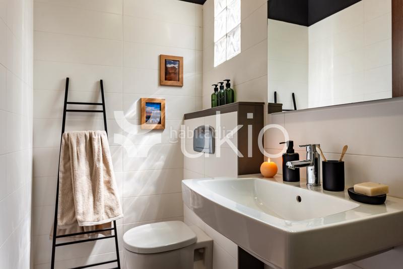 Foto 9f8fabb9-eb21-42a2-b22b-258e43488599. Lloguer apartament a L´Antiga Esquerra de l´Eixample Barcelona