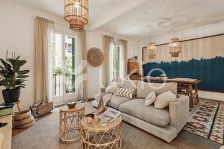 Alquiler Apartamento  Carrer de balmes. Apartamento de 1 habitación doble con balcón en eixample