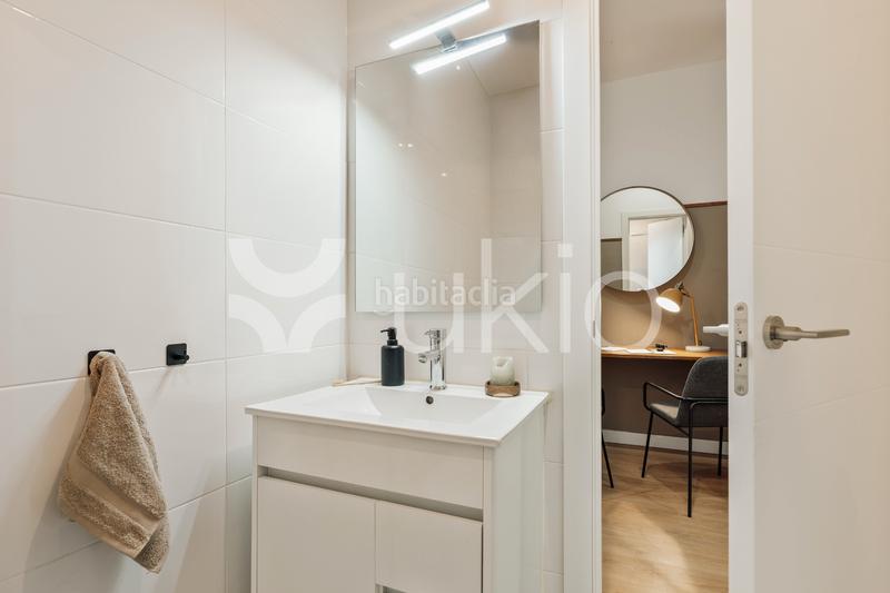 Foto 6c8513e2-fc5f-4ccb-96ce-be4e9da35140. Alquiler apartamento  de 2 habitaciones con terraza en Barcelona