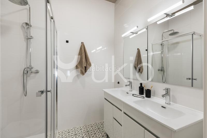 Foto 79b24033-8e3f-4cda-9d21-95bafb316c27. Miete appartement in Vila de Gràcia Barcelona