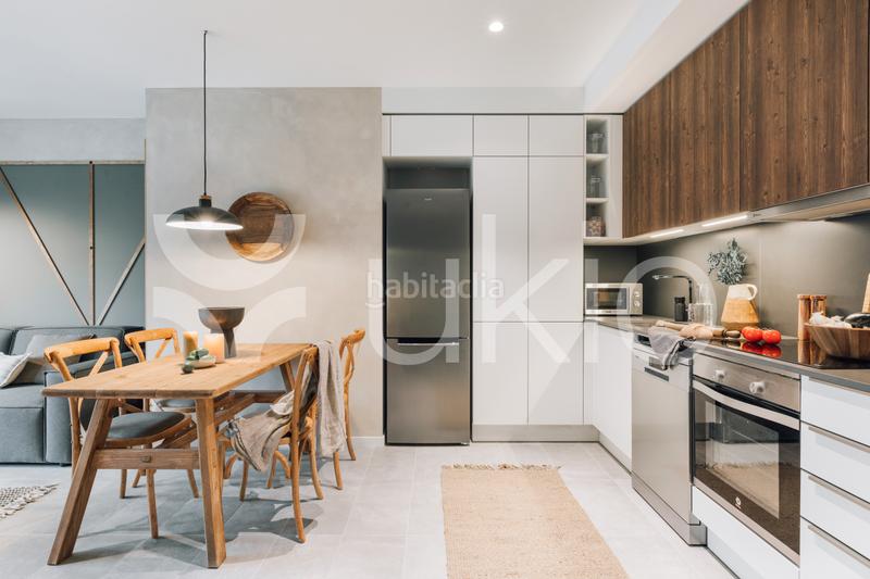 Foto e94ff396-7af7-43f9-9dee-3dbda9aad54b. Alquiler apartamento  de 3 dormitorios en eixample esquerra en Barcelona