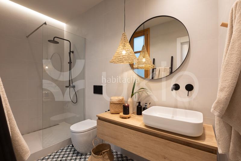 Foto 4190b0e7-eadf-415d-a22c-b74f295dcba5. Alquiler apartamento  de 3 habitaciones con balcón en eixample en Barcelona