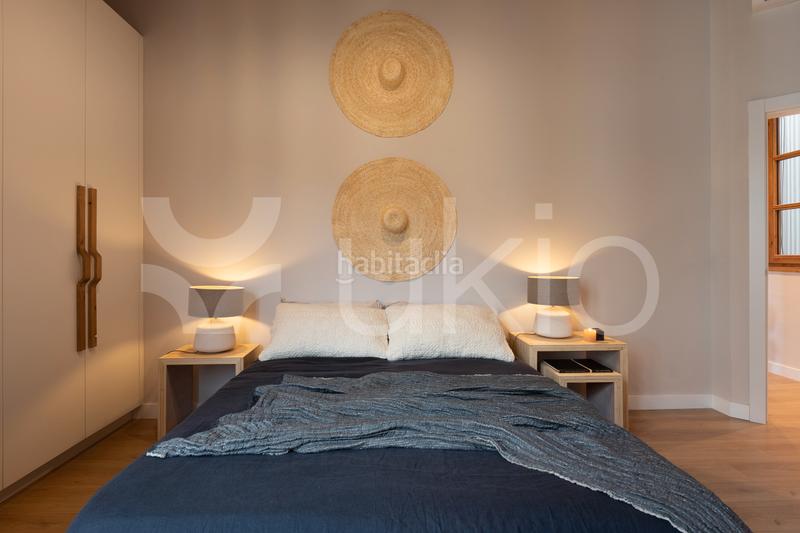 Foto 74a25aa3-7f38-495c-ad2e-a497f0530475. Alquiler apartamento  de 3 habitaciones con balcón en eixample en Barcelona