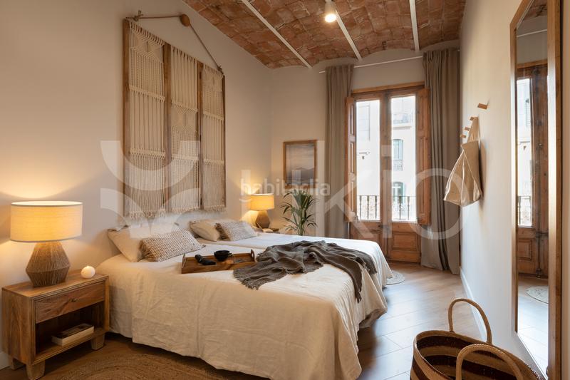 Foto c4b681b9-1c56-4a9a-9696-c6731c8afbb4. Alquiler apartamento  de 3 habitaciones con balcón en eixample en Barcelona