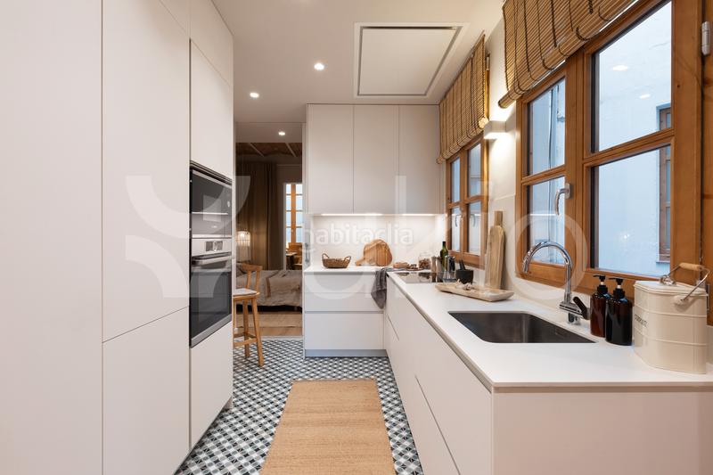 Foto c93f9b76-f752-409f-ae33-6a2eb1cf153e. Alquiler apartamento  de 3 habitaciones con balcón en eixample en Barcelona