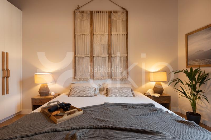 Foto ff1a16a7-c302-47b1-b4ad-cce185a042cb. Alquiler apartamento  de 3 habitaciones con balcón en eixample en Barcelona