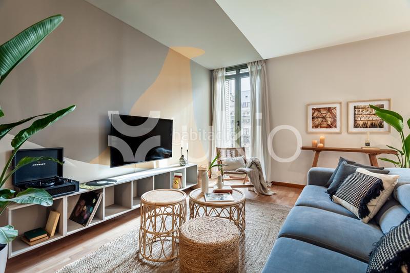 Foto 15d30cc7-facb-42c4-9e98-f8b7c0eabe18. Alquiler apartamento  de 3 dormitorios con balcón en el eixample en Barcelona