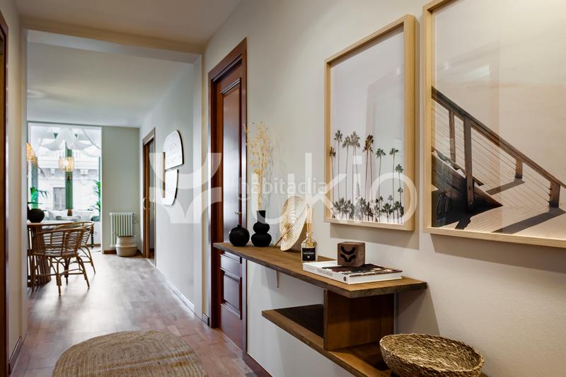 Foto 3b851ffe-c819-4f20-a163-5a44d1df7162. Alquiler apartamento  de 3 dormitorios con balcón en el eixample en Barcelona