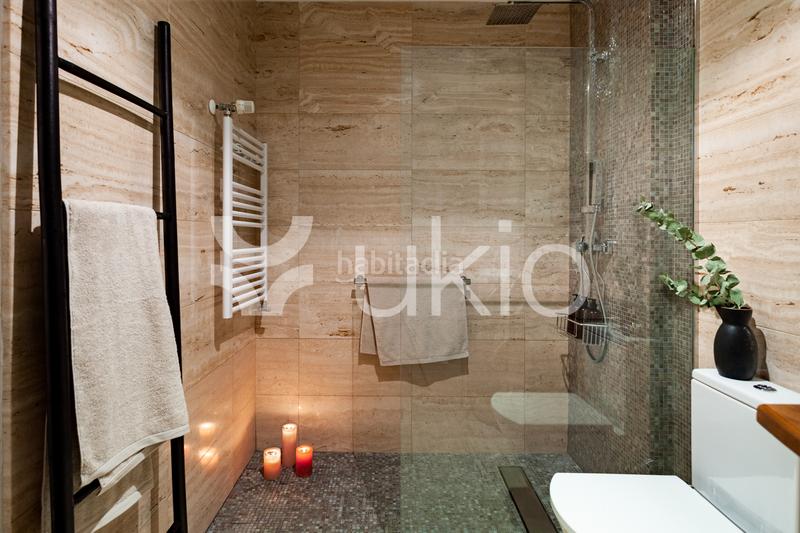 Foto c5f34707-8eb1-46e5-a4ad-9f8fc0c110e5. Alquiler apartamento  de 3 dormitorios con balcón en el eixample en Barcelona