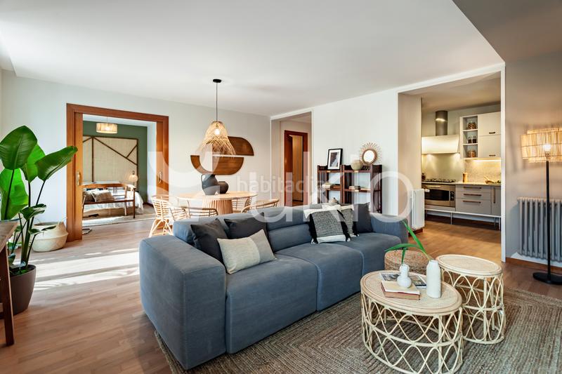 Foto c72f28b7-0450-4510-ac72-4e876c11a7fa. Alquiler apartamento  de 3 dormitorios con balcón en el eixample en Barcelona