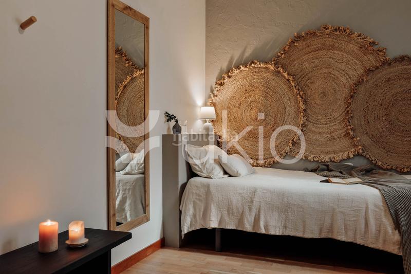 Foto e13aa8e9-f9a8-43f6-b25d-132806d4941a. Alquiler apartamento  de 3 dormitorios con balcón en el eixample en Barcelona