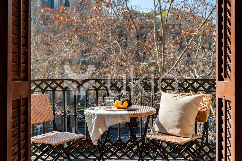 Foto 494b6a27-1899-424f-bdde-8991f04cf1bf. Alquiler apartamento  de dos dormitorios con balcón en el eixample en Barcelona