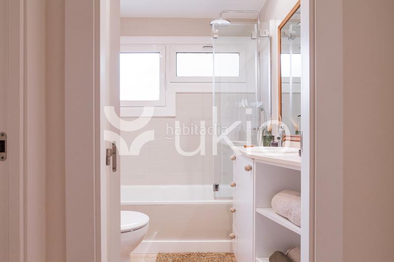 Foto ffdf49ec-cdae-48a2-a7d8-0b616f8f126f. Lloguer apartament amb calefacció a Tres Torres Barcelona
