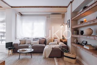 Location Appartement  Plaça d'eguilaz. Apartamento de 3 habitaciones en sant gervasi