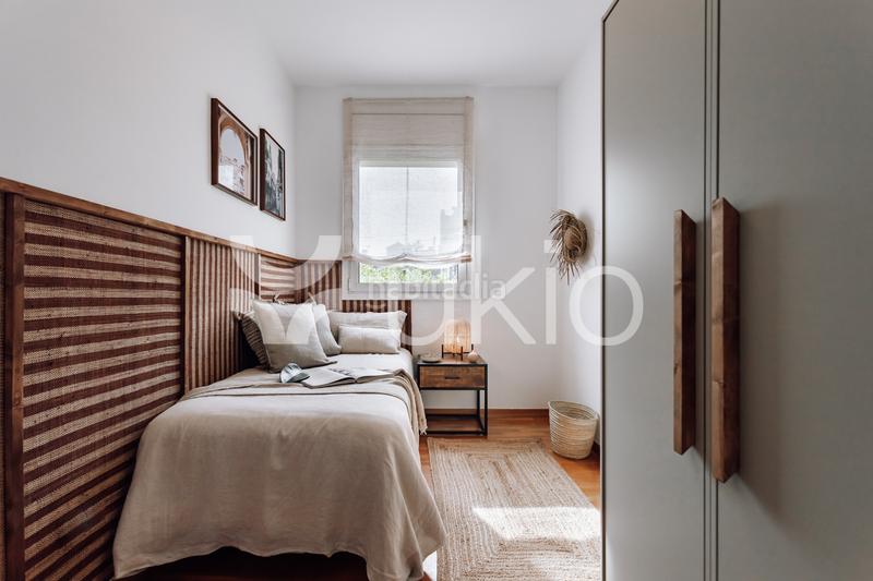 Foto 5bea0ff8-aaa5-4b6c-adc3-e1b62388163c. Alquiler apartamento  de 2 dormitorios con despacho y terraza en gràcia en Barcelona