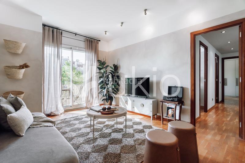 Foto 7a11139b-16bf-4eed-9e12-dffc60f1c0fd. Alquiler apartamento  de 2 dormitorios con despacho y terraza en gràcia en Barcelona