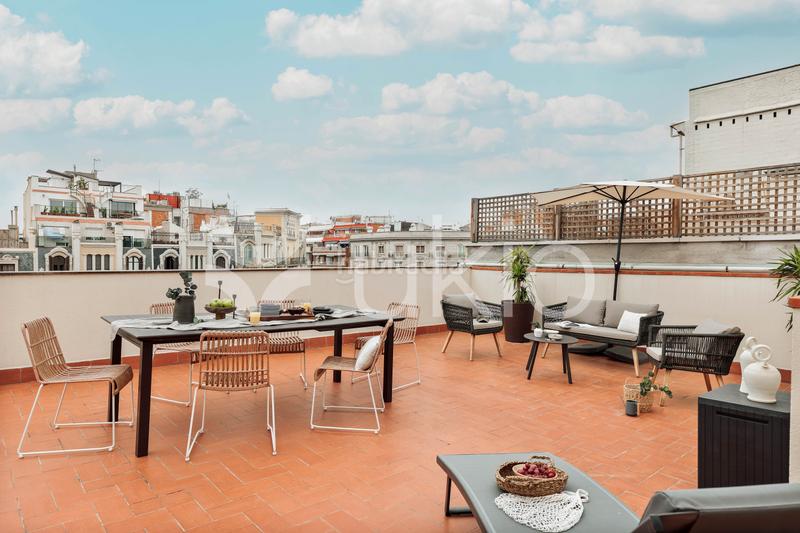 Foto 8f965c4d-aba4-4d07-a5fe-087683749bdf. Alquiler apartamento  de 2 dormitorios con despacho y terraza en gràcia en Barcelona