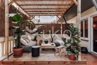 Rent Apartment  Carrer de marià aguiló. Apartamento de 2 dormitorios, terraza y oficina en poblenou