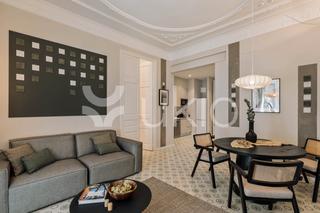 Lloguer Apartament  Carrer gran de gràcia. Apartamento de 2 habitaciones con balcon en vila de gràcia