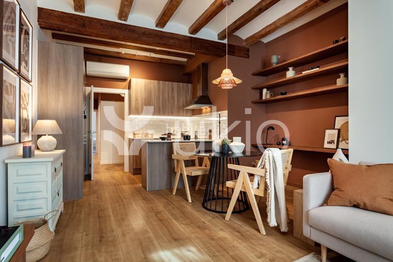 Foto 9c8c8d45-9c0b-481b-b851-f2bffbc6e07e. Miete appartement mit heizung in Sant Antoni Barcelona