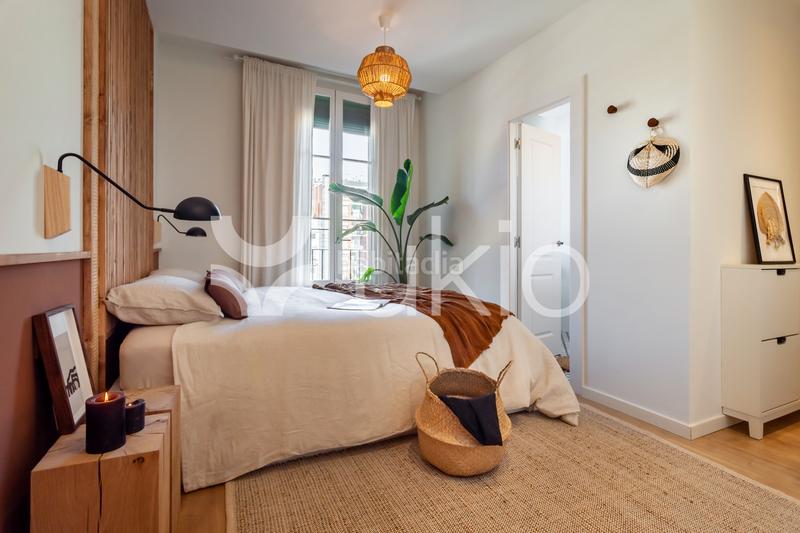 Foto 0abc005b-86f0-4154-b82a-959419d6b0dd. Rent apartment with heating in Sant Antoni Barcelona