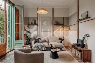 Alquiler Apartamento  Carrer de pau claris. Apartamento de 3 habitaciones con balcon en eixample