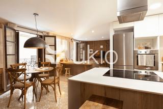 Alquiler Apartamento  Rambla de prat. Apartamento de 2 habitaciones en gracia