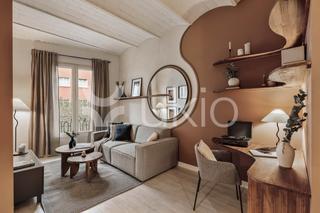 Rent Apartment  Carrer de muntaner. Apartamento de 2 habitaciones con balcon en sant gervasi - la bo